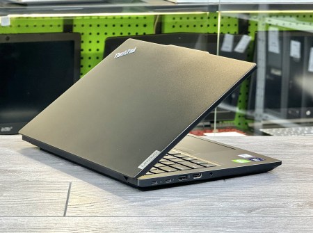 Lenovo Thinkpad E14 Gen6 4